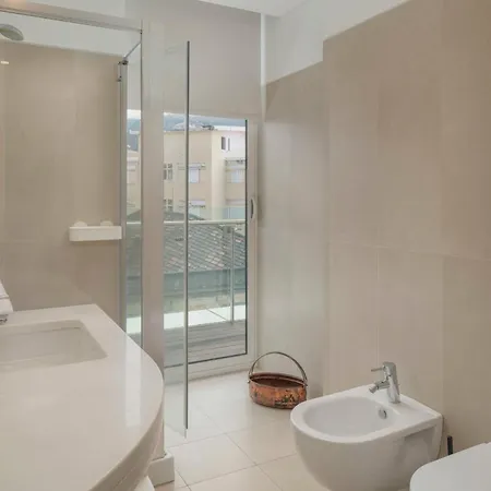 The Plaza アパート フンシャル