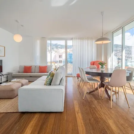 アパート The Plaza *