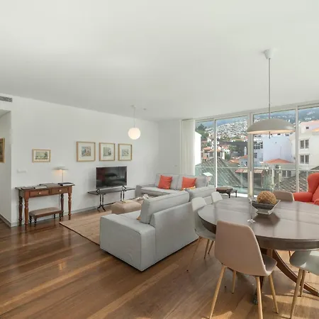 The Plaza Apartmán Funchal (Madeira)